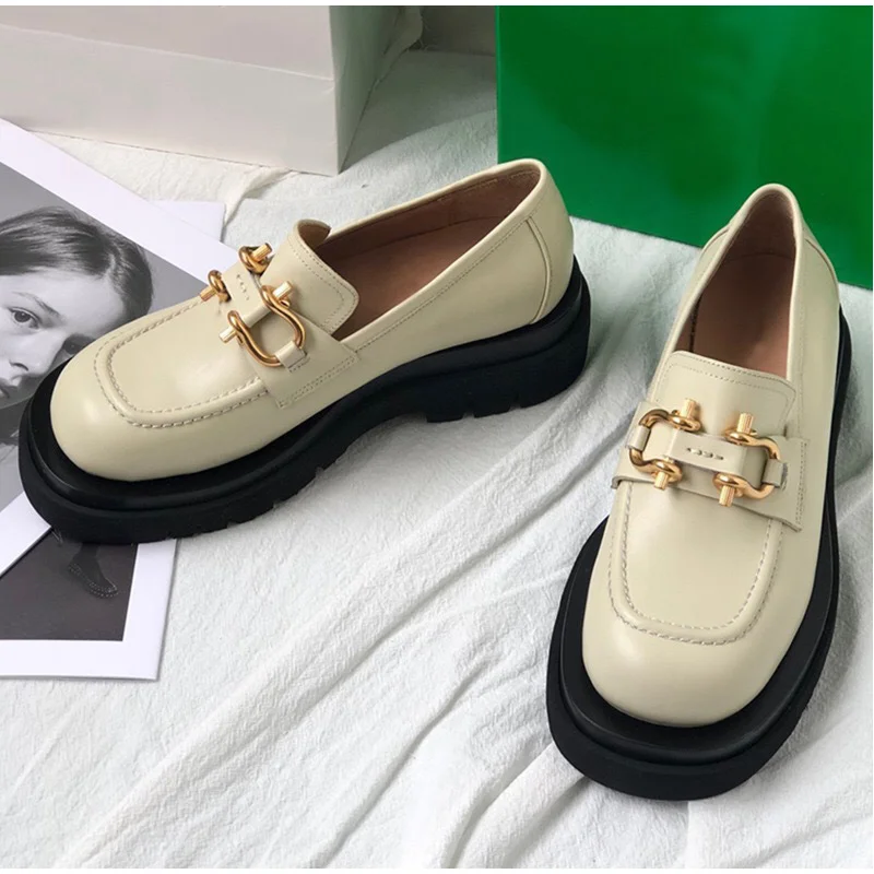 Women Thick Platform Loafers Brand Genuine Leather Metal Decoration Vintage Single Shoes Square Toe Females Cute Mary Jane Shoes
Women Thick Platform Loafers Brand Genuine Leather Metal Decoration Vintage Single Shoes Square Toe Females Cute Mary Jane Shoes