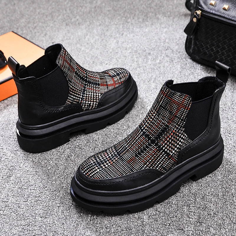 Genuine Leather Ankle Boots Women Platform Chealsea Boot for Winter 2021 New Velvet Warm Shoes for Women Snow Boots
Genuine Leather Ankle Boots Women Platform Chealsea Boot for Winter 2021 New Velvet Warm Shoes for Women Snow Boots