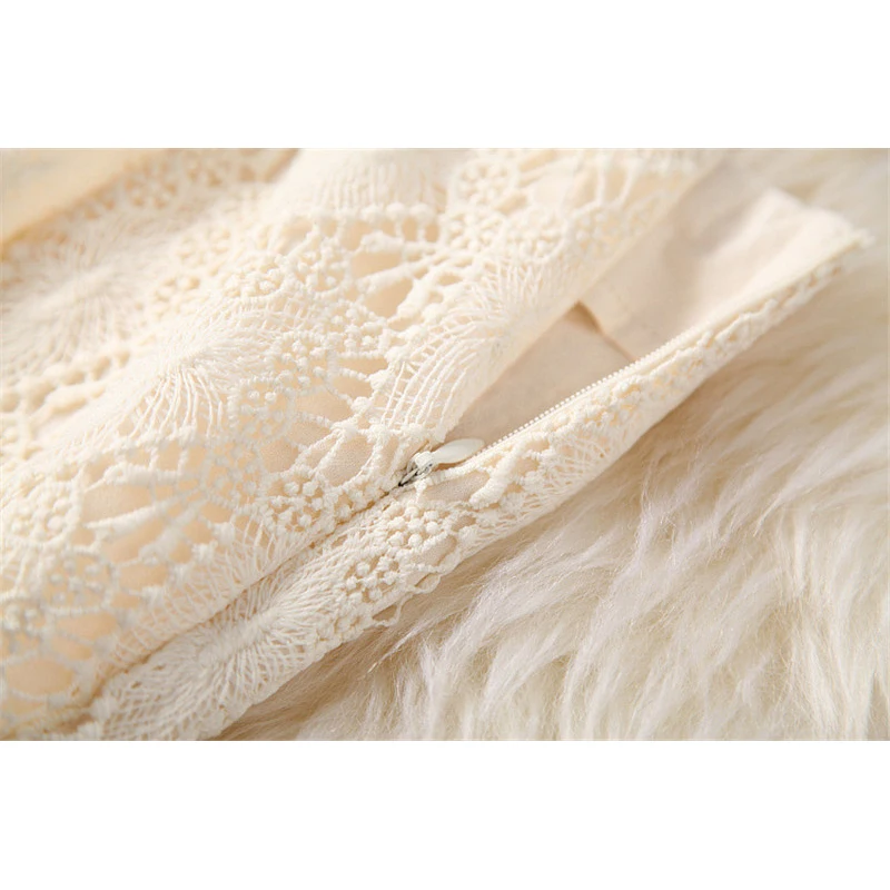 2020 New Designer Runway Suit Women's Fashion Spring Outfits Elegant Long Sleeve Lace Top and Skirt 3Piece Clothing Sets
2020 New Designer Runway Suit Women's Fashion Spring Outfits Elegant Long Sleeve Lace Top and Skirt 3Piece Clothing Sets