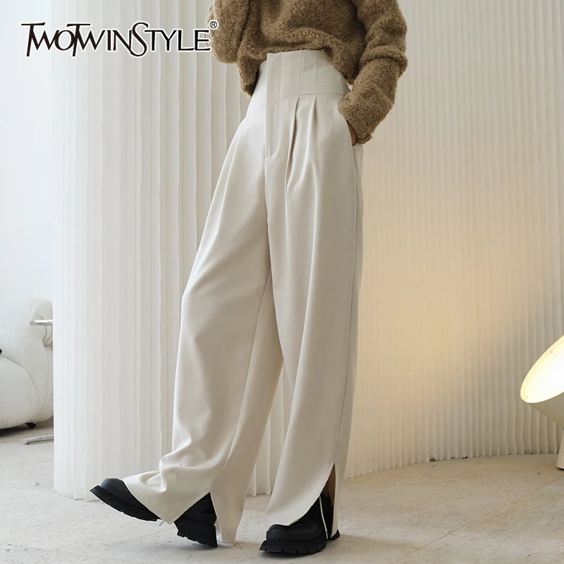 TWOTWINSTYLE casual Suit pants for female solid color high waist loose pleated women's Straight leg trousers fashion new 2021
TWOTWINSTYLE casual Suit pants for female solid color high waist loose pleated women's Straight leg trousers fashion new 2021
