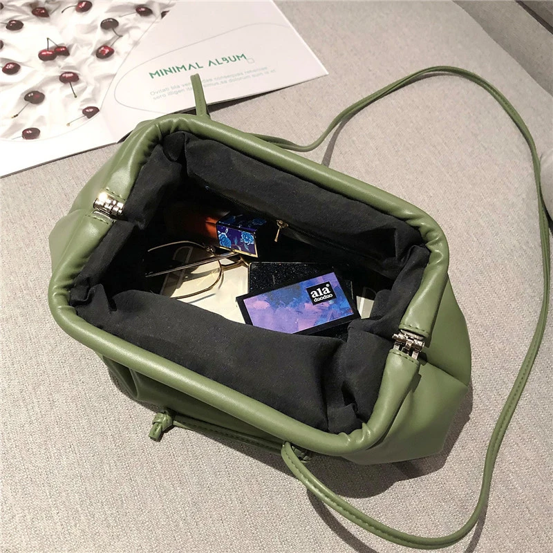 Fashion Cloud Tas Voor Vrouwen Zachte Lederen Crossbody Tas Geplooide Schoudertas Pu Knoedel Tas Leisure Dag Koppelingen Tas
Fashion Cloud Tas Voor Vrouwen Zachte Lederen Crossbody Tas Geplooide Schoudertas Pu Knoedel Tas Leisure Dag Koppelingen Tas