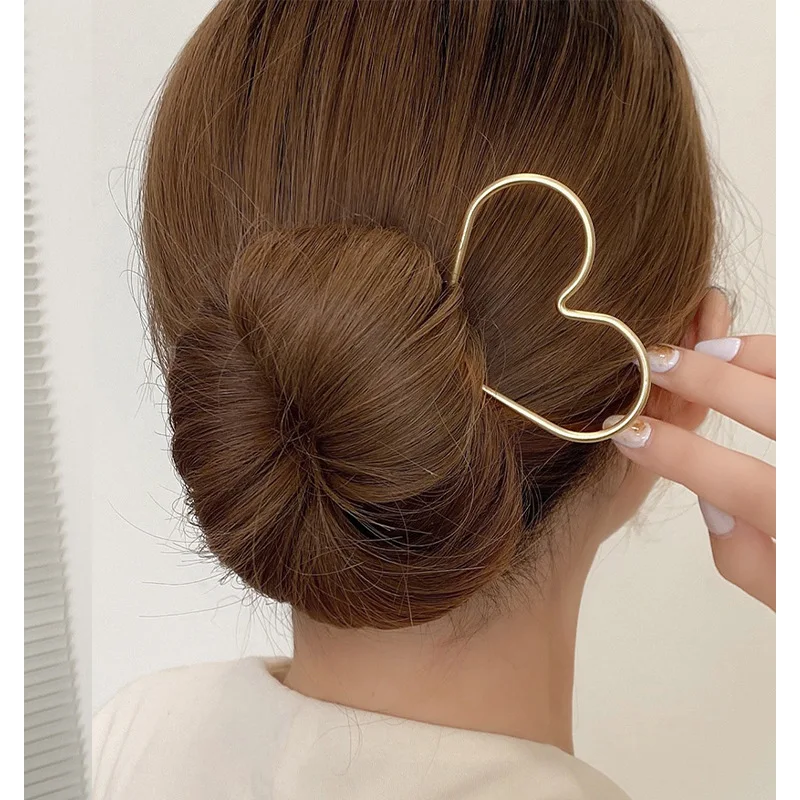 Fashion Women Gold Alloy Hairpins Metal Barrette Clip Wedding Bridal Tiara Hair Accessories Party Hair Sticks Hairstyle Tools
Fashion Women Gold Alloy Hairpins Metal Barrette Clip Wedding Bridal Tiara Hair Accessories Party Hair Sticks Hairstyle Tools