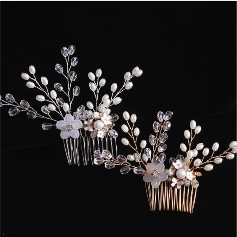 European And American Wedding Hair Comb Hand-woven Alloy Rhinestone Bridal Hair Comb Dress Accessories
European And American Wedding Hair Comb Hand-woven Alloy Rhinestone Bridal Hair Comb Dress Accessories