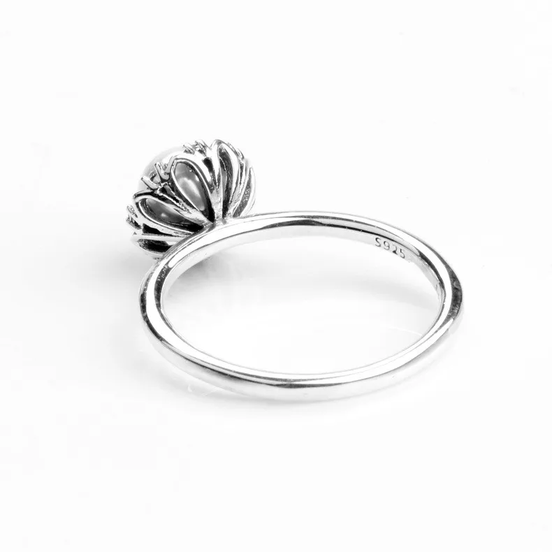 Original 925 Sterling Silver Pan Ring Beautiful Shiny Inlaid Pan Ring For Women Wedding Party Fashion Jewelry
Original 925 Sterling Silver Pan Ring Beautiful Shiny Inlaid Pan Ring For Women Wedding Party Fashion Jewelry