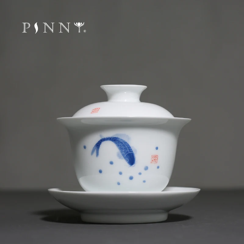 

PINNY 130ml Hand Painted Carp White Porcelain Gaiwan Hand Made Pigmented Tea Tureen Ceramic Kung Fu Tea Bowl Drinkware