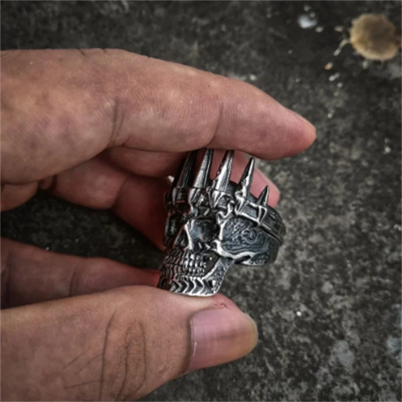 Mens Classical Nobility King Crown Skull Stainless Steel Biker Rings Punk Fasion Jewelry Gift for Men Wholesale
Mens Classical Nobility King Crown Skull Stainless Steel Biker Rings Punk Fasion Jewelry Gift for Men Wholesale