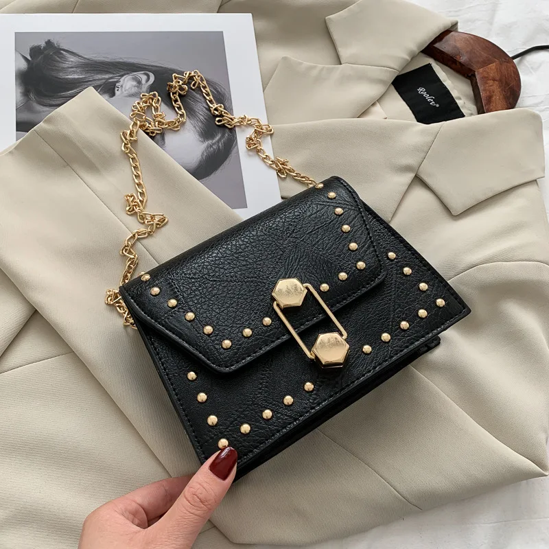 Retro Women's Bag 2021 New Fashion Frosted Rivet Bag Flow Messenger Shoulder Bags For Women Crossbody Portable Pouches
Retro Women's Bag 2021 New Fashion Frosted Rivet Bag Flow Messenger Shoulder Bags For Women Crossbody Portable Pouches