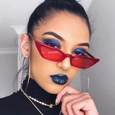 Small Frames UV400 Glasses Fashionable Women Sunglasses Street Cat Eyes Luxury Fashion Decorated Cool Glasses
Small Frames UV400 Glasses Fashionable Women Sunglasses Street Cat Eyes Luxury Fashion Decorated Cool Glasses