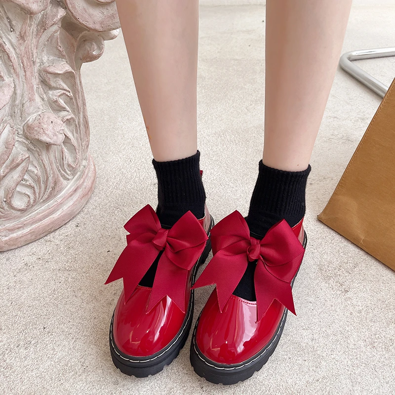 Босоножки Lolita женские с черным бантом, кожаные сандалии с круглым носком для косплея, униформа JK для девушек и студенток, кавайная обувь в ст...
Босоножки Lolita женские с черным бантом, кожаные сандалии с круглым носком для косплея, униформа JK для девушек и студенток, кавайная обувь в ст...