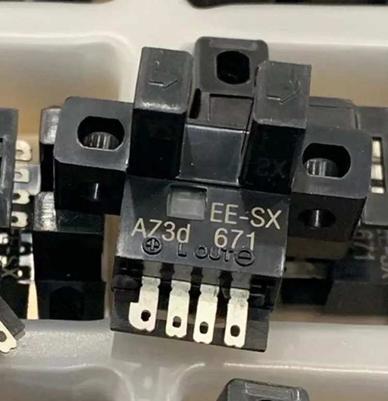 EE-SX671 SX671P U groove L photoelectric switch induction EE - SX670, 671, 672, 672 p
EE-SX671 SX671P U groove L photoelectric switch induction EE - SX670, 671, 672, 672 p