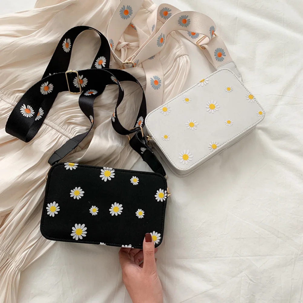 Fashion Women Shoulder Bags Small Fresh Floral PU Leather Crossbody Messenger Bags Ladies Fashion Shoulder Messenger Bags
Fashion Women Shoulder Bags Small Fresh Floral PU Leather Crossbody Messenger Bags Ladies Fashion Shoulder Messenger Bags