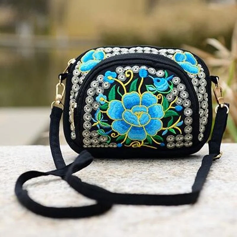 Vintage Women Handbag Hmong Vintage Tote Messenger Hippie Ethnic Shoulder Bag Embroidery Boho
Vintage Women Handbag Hmong Vintage Tote Messenger Hippie Ethnic Shoulder Bag Embroidery Boho