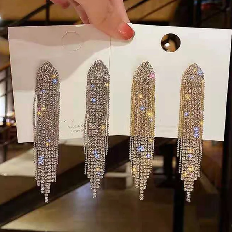 European And American Fashion Long Temperament Tassel Water Diamond Earrings Female Personality Trend Earrings
European And American Fashion Long Temperament Tassel Water Diamond Earrings Female Personality Trend Earrings