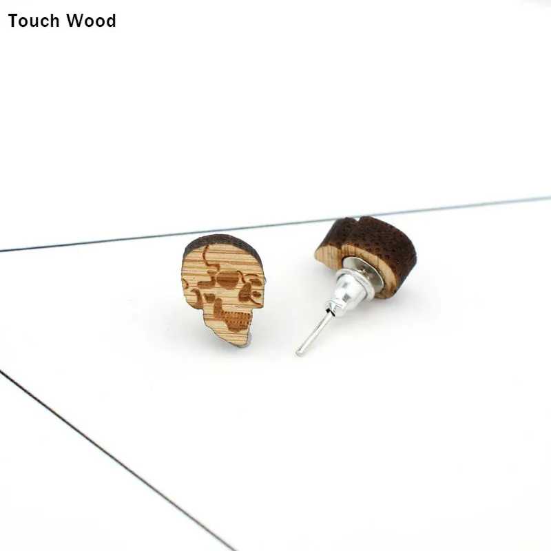 Wooden skull women stud earrings / burlywood hip-hop jewelry / wholesale dropshipping
Wooden skull women stud earrings / burlywood hip-hop jewelry / wholesale dropshipping