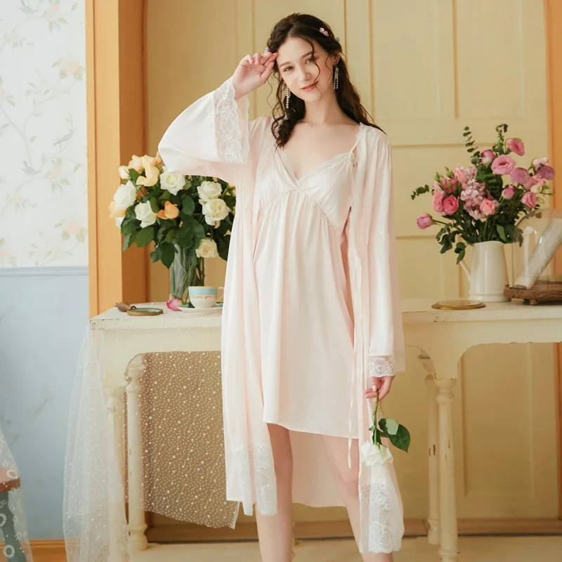 2020 Long Sleeve Nightgown Set Women's Spring Slip Nightdress Ice Silk Court Style Robe Set Sexy Belt Chest Pad Sleepwear Sets 
2020 Long Sleeve Nightgown Set Women's Spring Slip Nightdress Ice Silk Court Style Robe Set Sexy Belt Chest Pad Sleepwear Sets