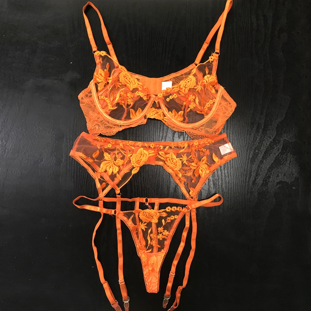 Women Sexy Embroider Underwear See Through Flower Erotic Costumes Hollow Out Bra and Thong Lingerie 3 Pieces Exotic Underwire
Women Sexy Embroider Underwear See Through Flower Erotic Costumes Hollow Out Bra and Thong Lingerie 3 Pieces Exotic Underwire
