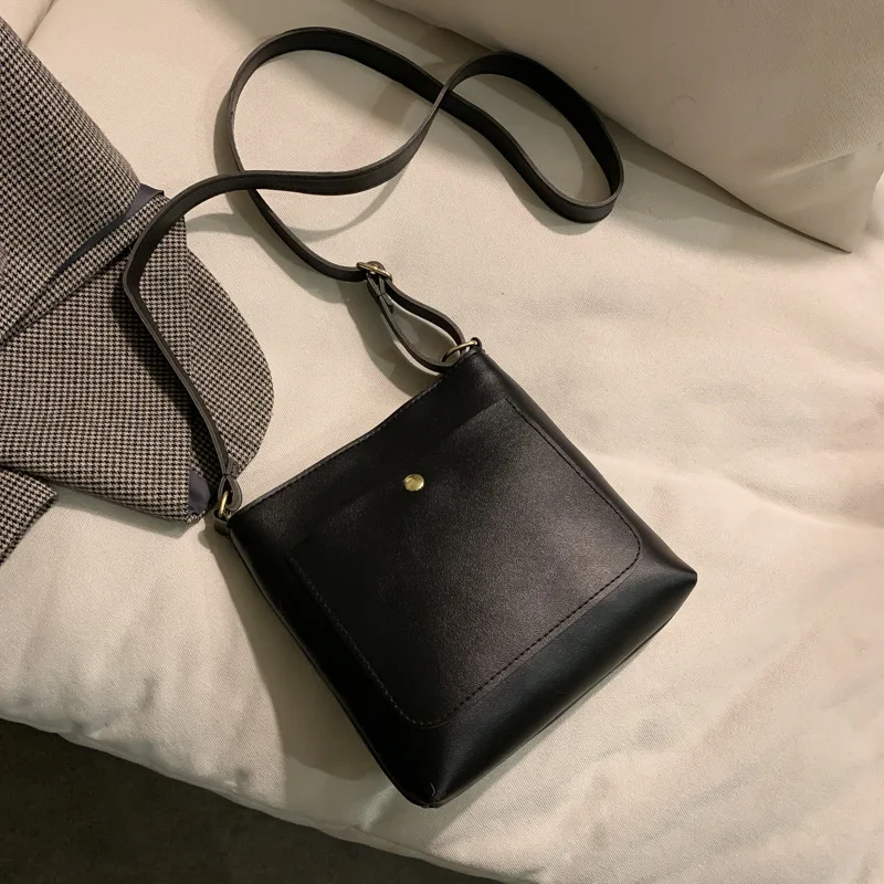 Winter Solid Color Square Crossbody Bag PU Leather Shoulder Bags for Women's Cosmetic Bag
Winter Solid Color Square Crossbody Bag PU Leather Shoulder Bags for Women's Cosmetic Bag