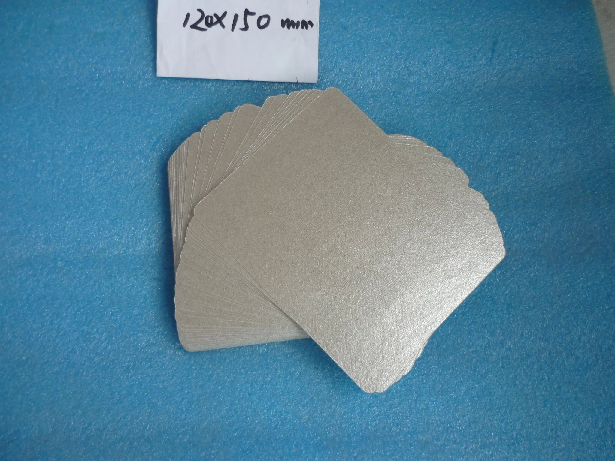 3pcs high quality mica 12x15 mica plate microwave oven plates for microwave mica sheets General midea Galanz LG Etc.
3pcs high quality mica 12x15 mica plate microwave oven plates for microwave mica sheets General midea Galanz LG Etc.