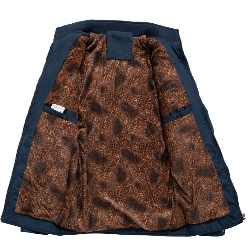 2021 Men's Stand Collar Color Matching Warm Jacket Loose Velvet Thickened Casual Jacket
2021 Men's Stand Collar Color Matching Warm Jacket Loose Velvet Thickened Casual Jacket
