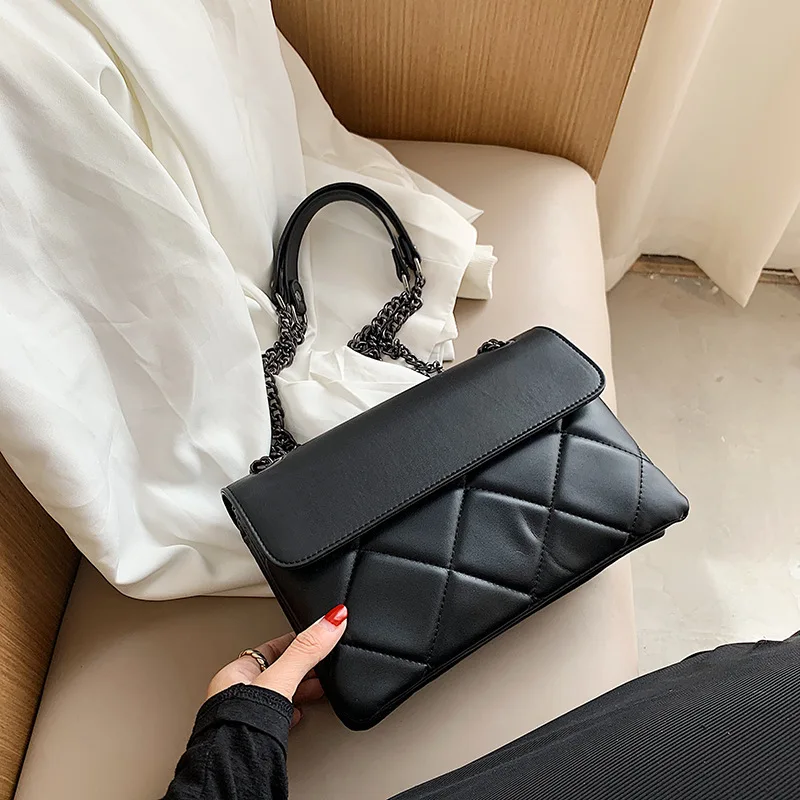 New ladies high quality rhombic chain bag 2020 retro port style large capacity shoulder messenger bag wild texture female bag
New ladies high quality rhombic chain bag 2020 retro port style large capacity shoulder messenger bag wild texture female bag