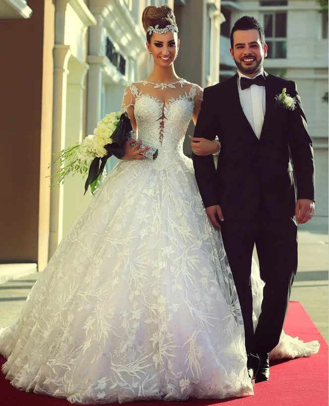 Hot Sale Sexy Sheer Jewel Neck Applique Ball Gown Custom Made Floor Length Long Sleeve Lace Bride Wedding Dresses 2017
Hot Sale Sexy Sheer Jewel Neck Applique Ball Gown Custom Made Floor Length Long Sleeve Lace Bride Wedding Dresses 2017