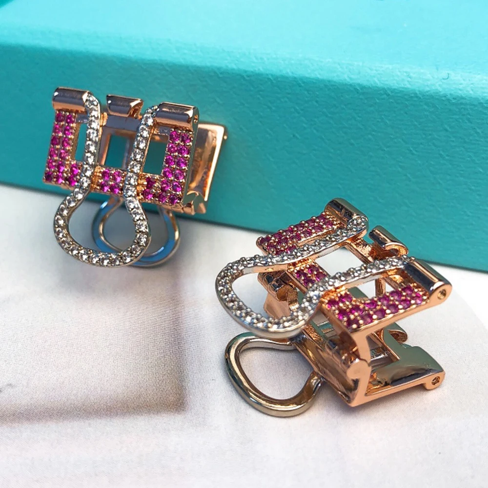 AYBS Real925 Stud Earrings High Quality 1:1 LOGO Original Pink Dovetail Clip Stud Earrings Women TIF Brand Jewelry Luxury Trend
AYBS Real925 Stud Earrings High Quality 1:1 LOGO Original Pink Dovetail Clip Stud Earrings Women TIF Brand Jewelry Luxury Trend