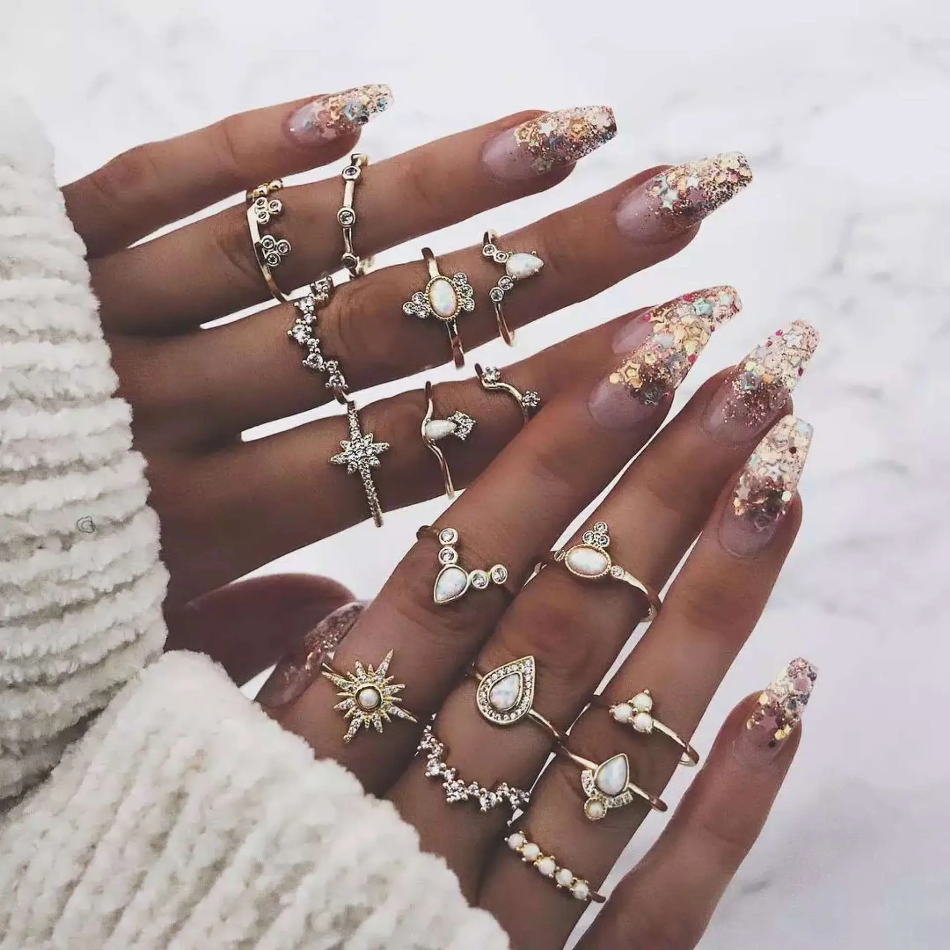 16pcs Bohemian Vintage Ring Set Water Drops Stars Geometric Crystal Women Charm Joint Ring Party Wedding Jewelry Gift
16pcs Bohemian Vintage Ring Set Water Drops Stars Geometric Crystal Women Charm Joint Ring Party Wedding Jewelry Gift