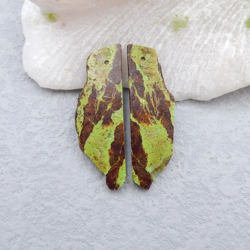New Natural Stone Nugget Gaspeite Earrings beads 40x12x3mm 7g Fashion Semiprecious Stone Jewelry Earrings Accessory
New Natural Stone Nugget Gaspeite Earrings beads 40x12x3mm 7g Fashion Semiprecious Stone Jewelry Earrings Accessory