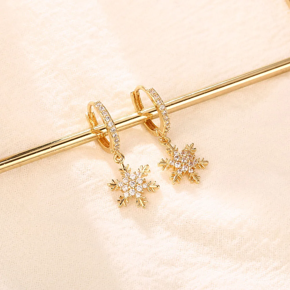 New Design Metal Diamond Snowflake Shaped Women's Earrings Fashion Trend Campus Popular Jewelry Women's Exquisite Birthday Gifts
New Design Metal Diamond Snowflake Shaped Women's Earrings Fashion Trend Campus Popular Jewelry Women's Exquisite Birthday Gifts