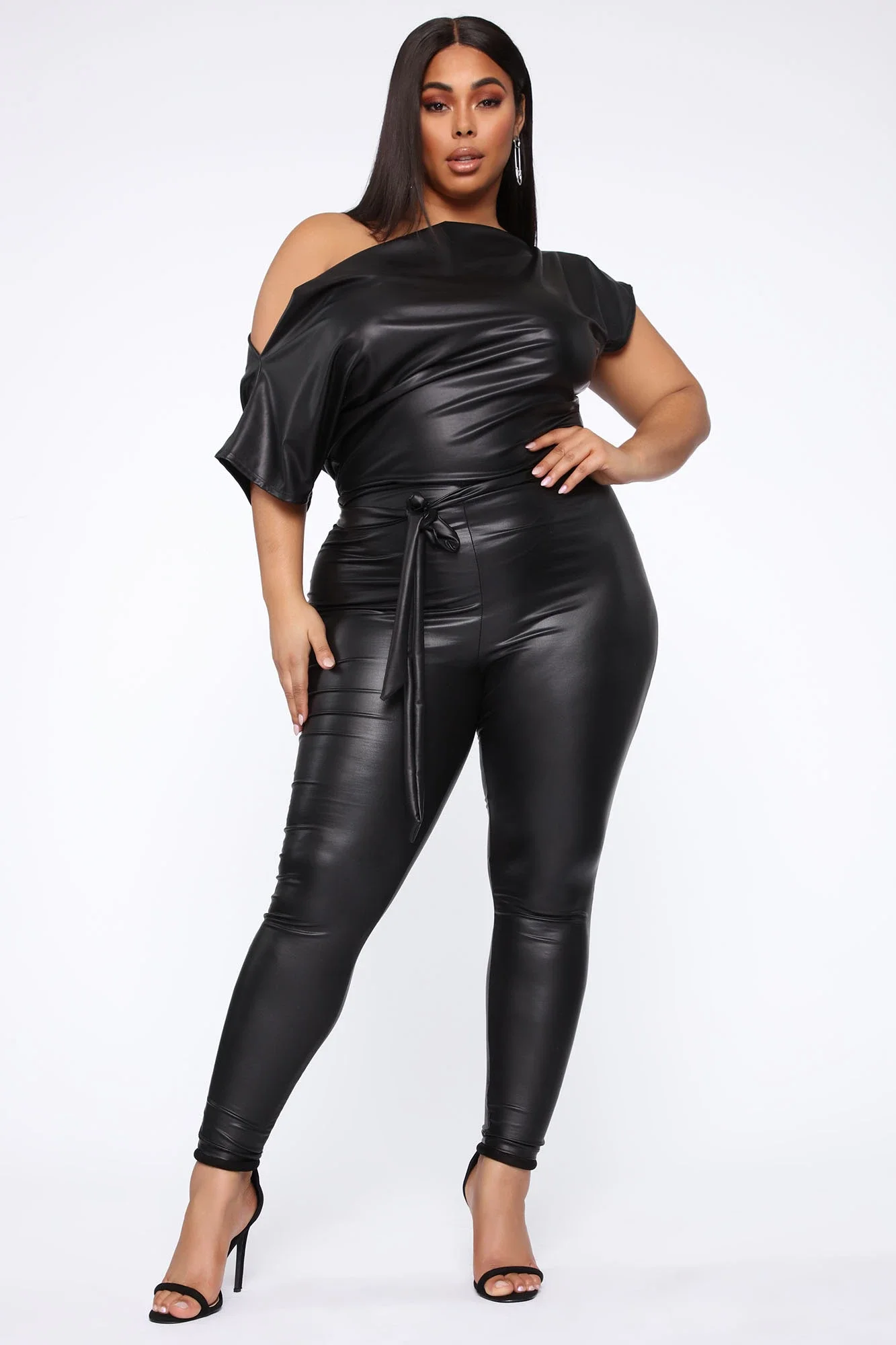 Autumn winter Hot sale PU leather pants new bind off-the-shoulder sexy leather jumpsuits S-2XL
Autumn winter Hot sale PU leather pants new bind off-the-shoulder sexy leather jumpsuits S-2XL