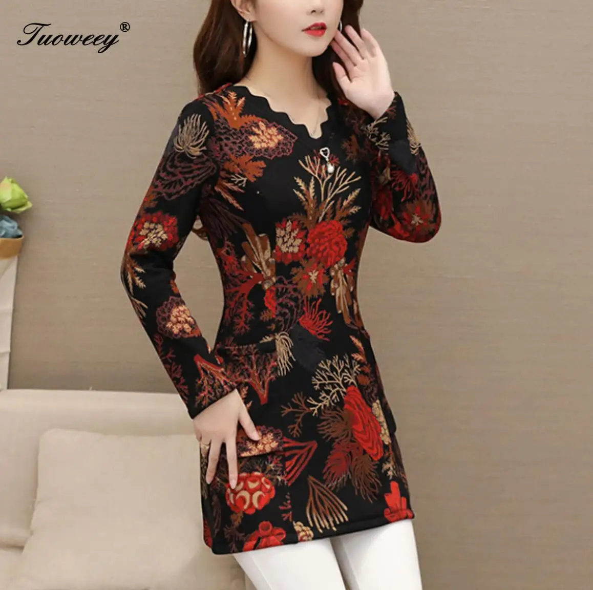 5XL Autumn mom Blouse Shirts Casual flower Loose elegant v neck long Sleeve Floral Print Tops blusas blouse 2020 women
5XL Autumn mom Blouse Shirts Casual flower Loose elegant v neck long Sleeve Floral Print Tops blusas blouse 2020 women