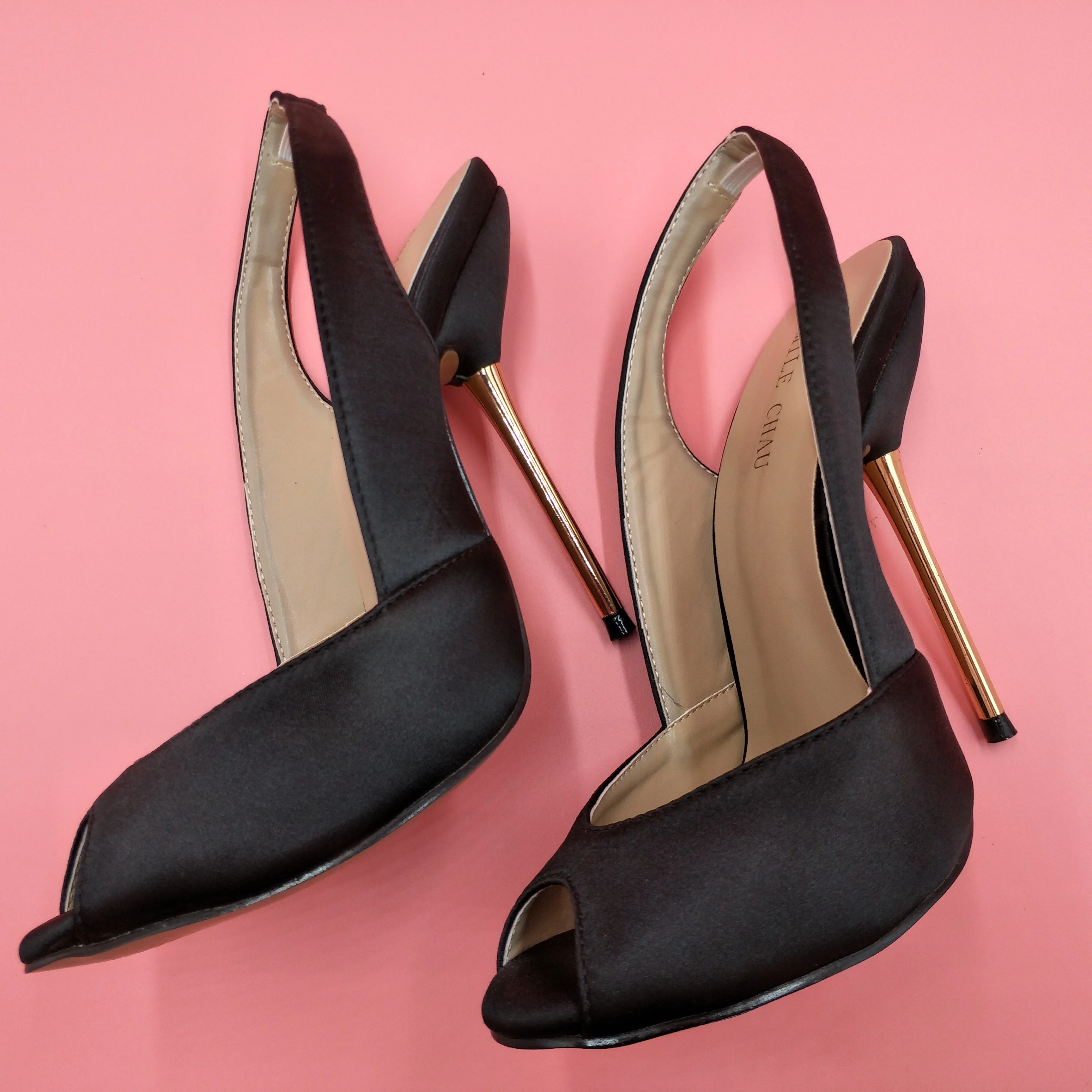 Sexy Black Satin Pumps High Heel Dress Party Women Pumps Summer New Peep Toe Sling Back Stiletto Fish Mouth 11cm Heels
Sexy Black Satin Pumps High Heel Dress Party Women Pumps Summer New Peep Toe Sling Back Stiletto Fish Mouth 11cm Heels