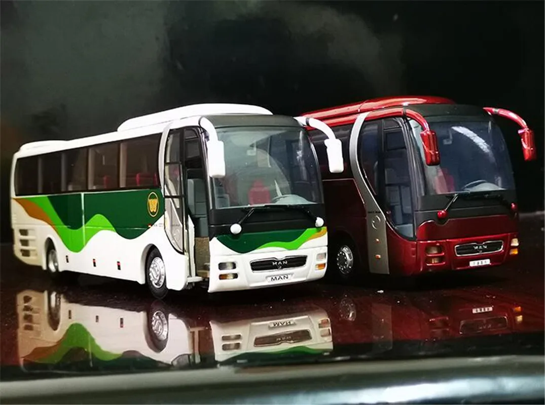 Модель литая металлической машины YuTong Bus ZK6120R41 для мужчин, Игрушечная модель, подарок для мальчиков и девочек, красный/белый металл, пластик, 1/42
Модель литая металлической машины YuTong Bus ZK6120R41 для мужчин, Игрушечная модель, подарок для мальчиков и девочек, красный/белый металл, пластик, 1/42