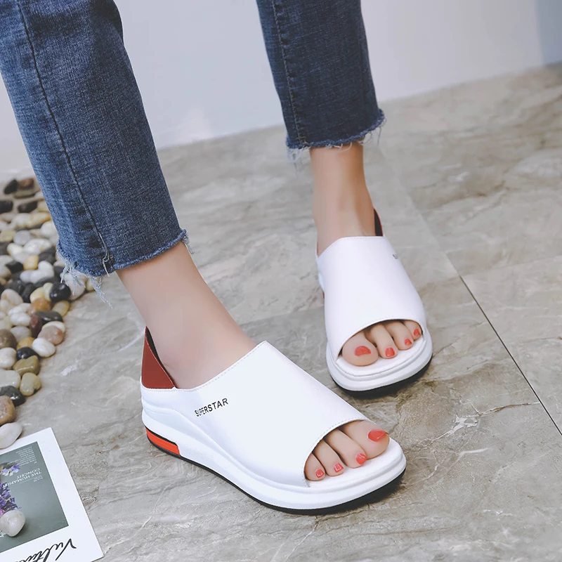 2021 New Fashion Women Sandals Summer Platform Sandal Shoes Woman Peep Toe Leather Beach Flat Casual Sandalias Mujer Plus Size
2021 New Fashion Women Sandals Summer Platform Sandal Shoes Woman Peep Toe Leather Beach Flat Casual Sandalias Mujer Plus Size