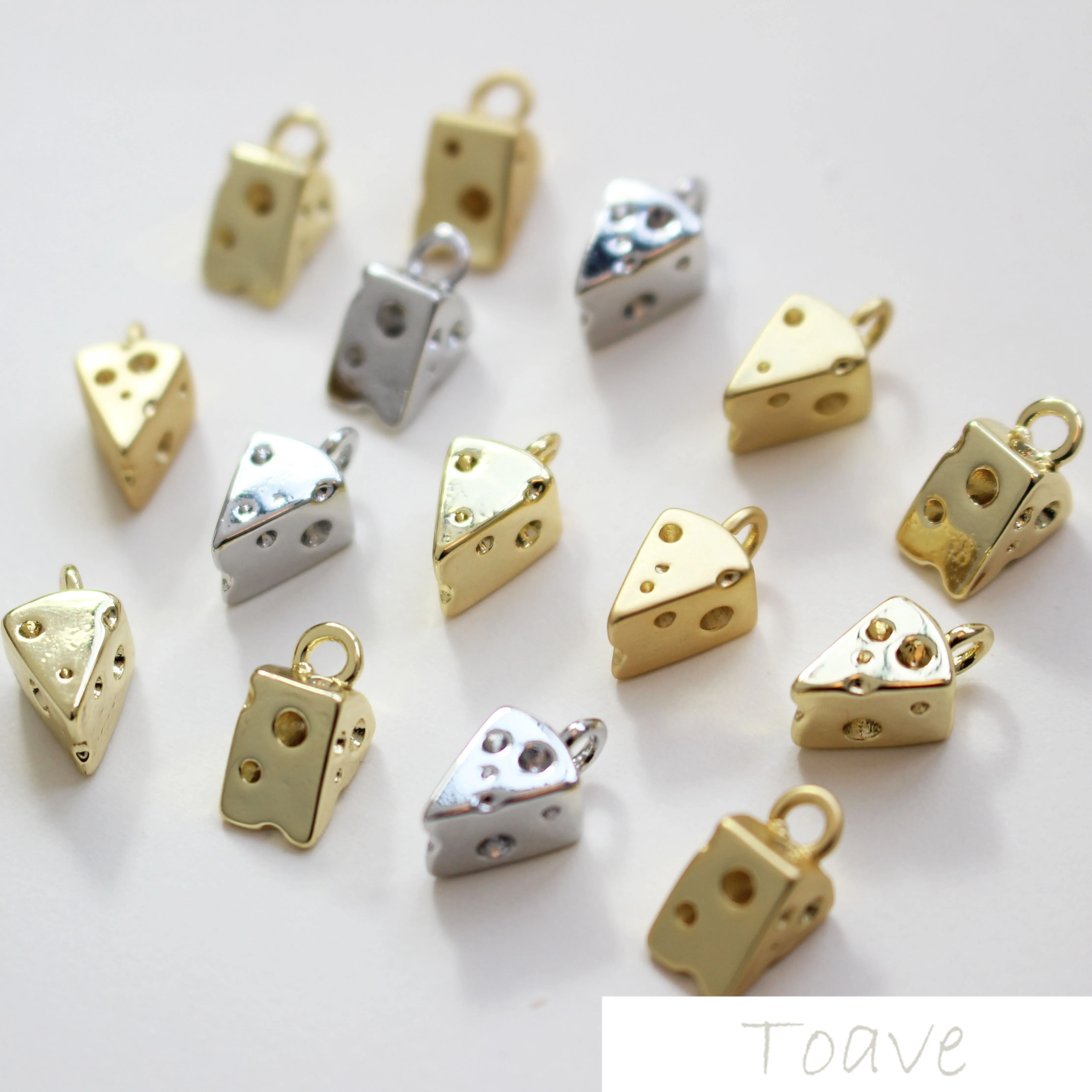 Who Moved My Cheese Small Delicacy Copper Plated 18K Real Gold Color Pendant DIY Ear Stud Bracelets Material Accessories
Who Moved My Cheese Small Delicacy Copper Plated 18K Real Gold Color Pendant DIY Ear Stud Bracelets Material Accessories