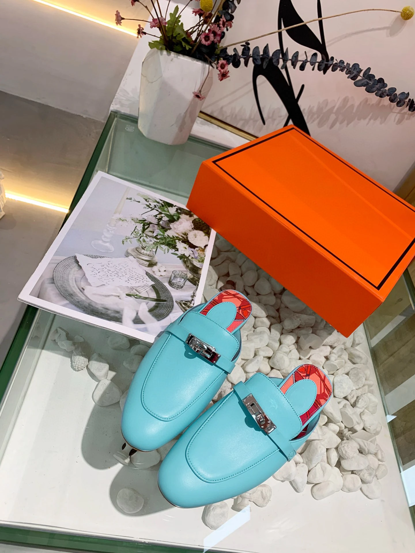 Muller shoes women's 2021 spring and summer new slippers women's lazy shoes flat-bottomed Baotou half slippers sandals and slipp
Muller shoes women's 2021 spring and summer new slippers women's lazy shoes flat-bottomed Baotou half slippers sandals and slipp