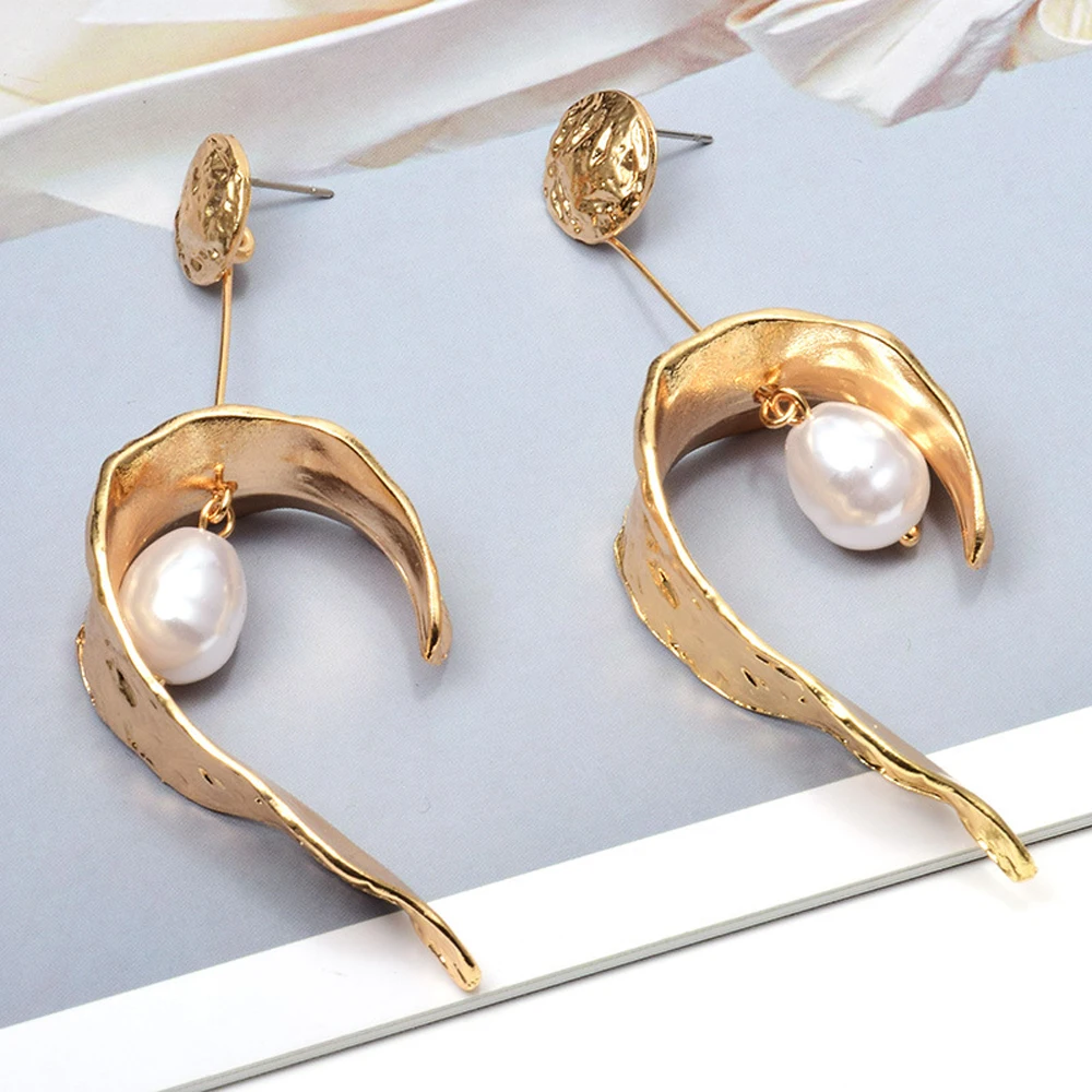 European And American Style Stud Earrings Creative Design Of Irregular Shape Earrings Women Fashion Personality Temperament Gift
European And American Style Stud Earrings Creative Design Of Irregular Shape Earrings Women Fashion Personality Temperament Gift