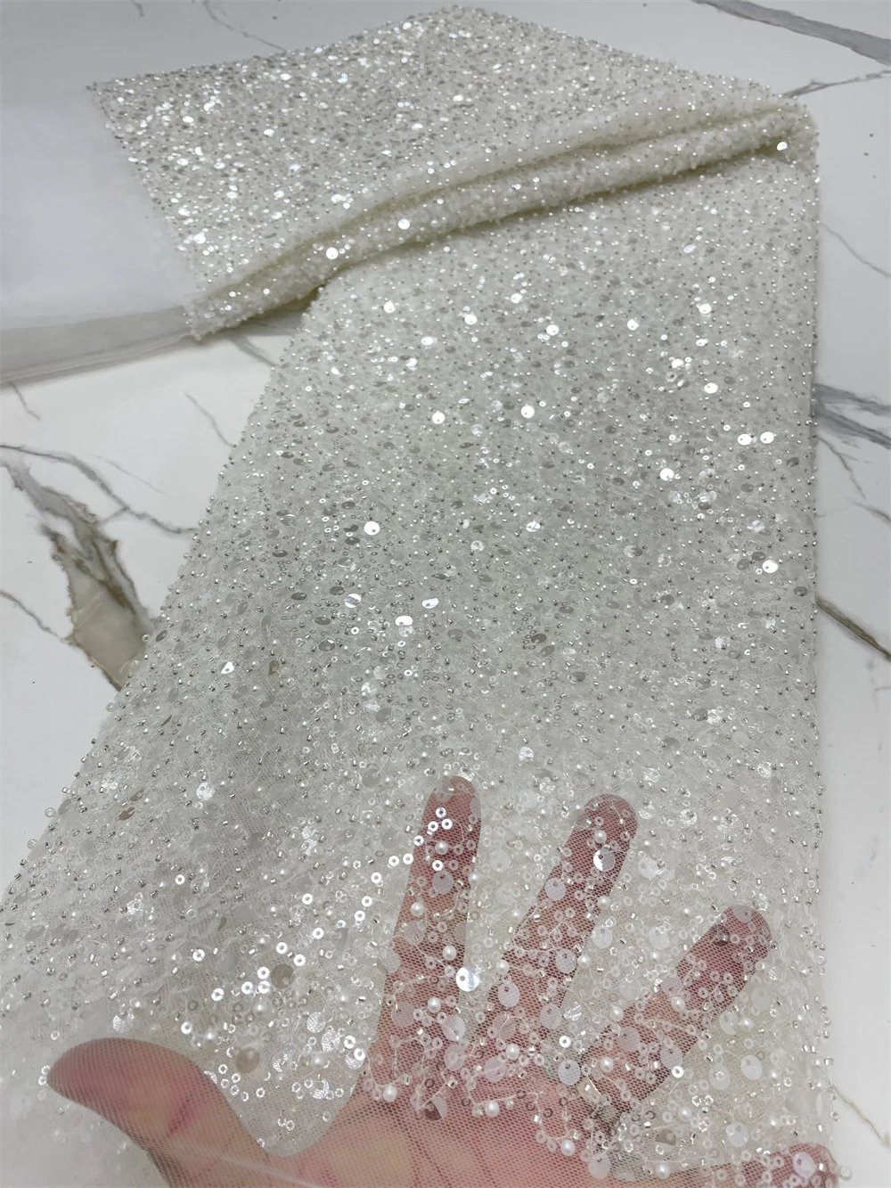 2022 Popular Sequins Tulle Lace Fabric Beads High Quality African Embroidery Voile Lace Fabric For French Party Wedding 4168B
2022 Popular Sequins Tulle Lace Fabric Beads High Quality African Embroidery Voile Lace Fabric For French Party Wedding 4168B
