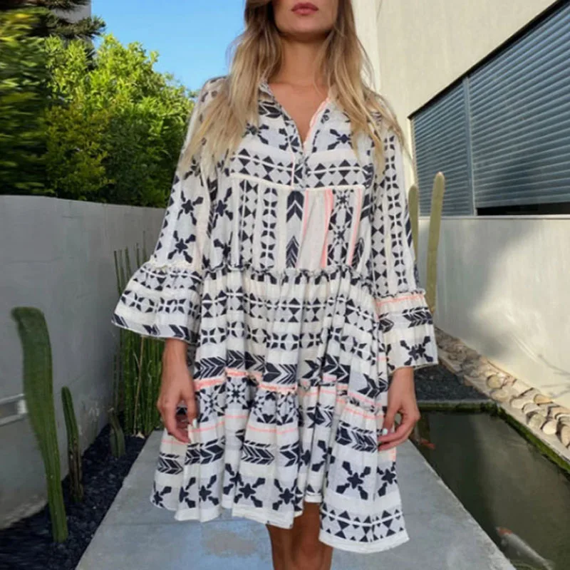 2021 Spring Autumn Geometric Print A-Line Dress Women Sexy V Neck Button Mini Dress Casual Flare Long Sleeve Beach Party Dresses
2021 Spring Autumn Geometric Print A-Line Dress Women Sexy V Neck Button Mini Dress Casual Flare Long Sleeve Beach Party Dresses