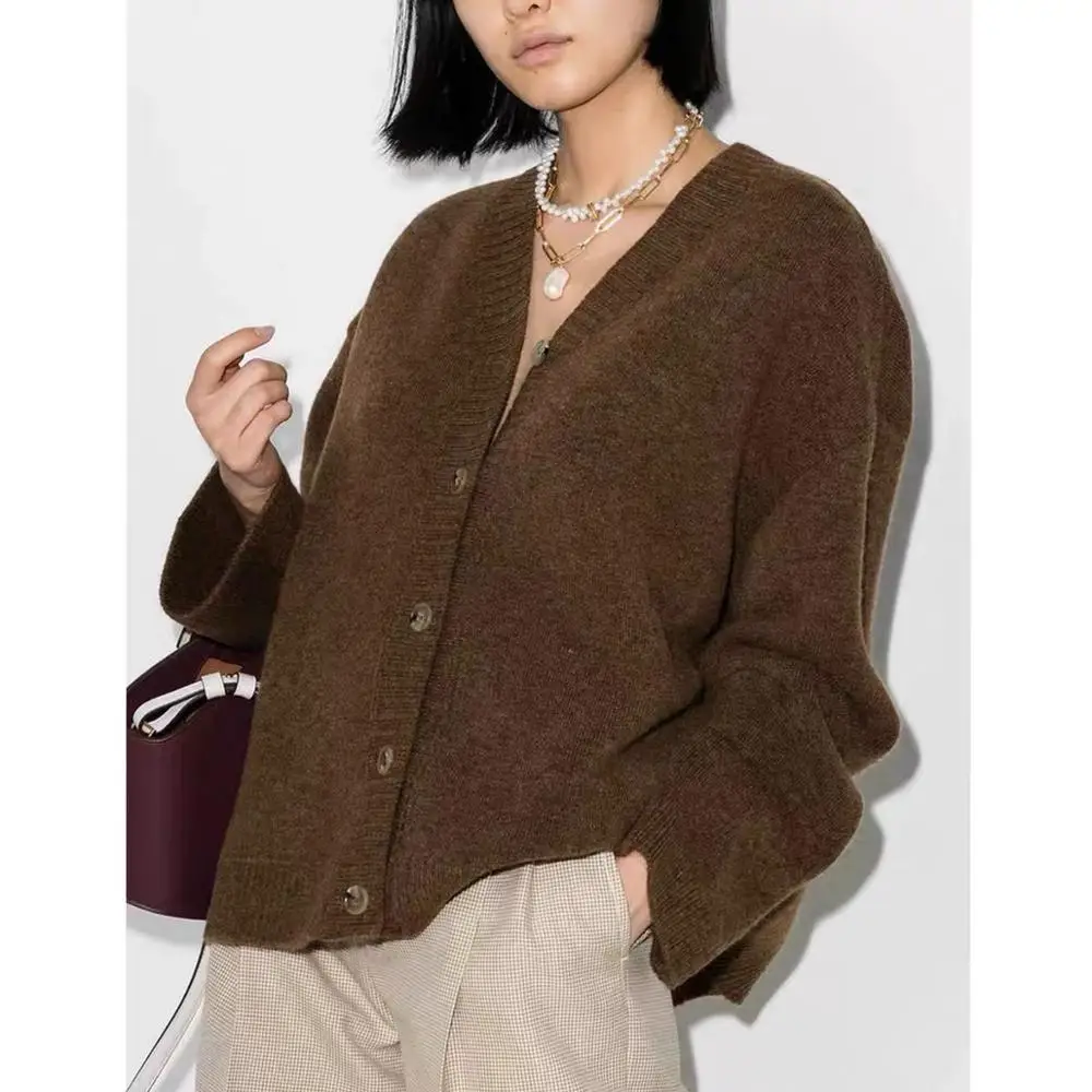 Nanushka autumn and winter new wool blended V-neck single-breasted ladies cardigan all-match jacket
Nanushka autumn and winter new wool blended V-neck single-breasted ladies cardigan all-match jacket