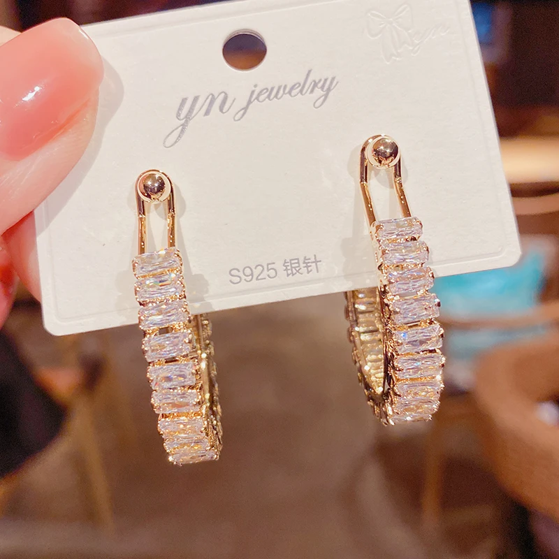 Women's Earrings Gold Rhinestone Earrings For Women Korean Vintage Geometry Metal Earrings 2021 Trendy Fashion Female Jewelry
Women's Earrings Gold Rhinestone Earrings For Women Korean Vintage Geometry Metal Earrings 2021 Trendy Fashion Female Jewelry