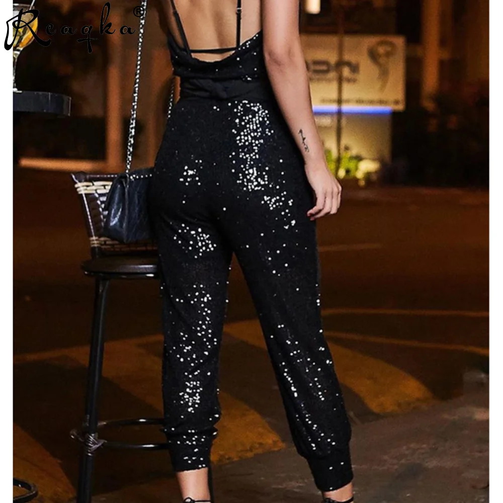 Reaqka 2020 New Design Women's Sexy One-Piece Pants V-neck Suspender Open Back Gilded One-Piece Pants Slim Fashion Women's Wear
Reaqka 2020 New Design Women's Sexy One-Piece Pants V-neck Suspender Open Back Gilded One-Piece Pants Slim Fashion Women's Wear