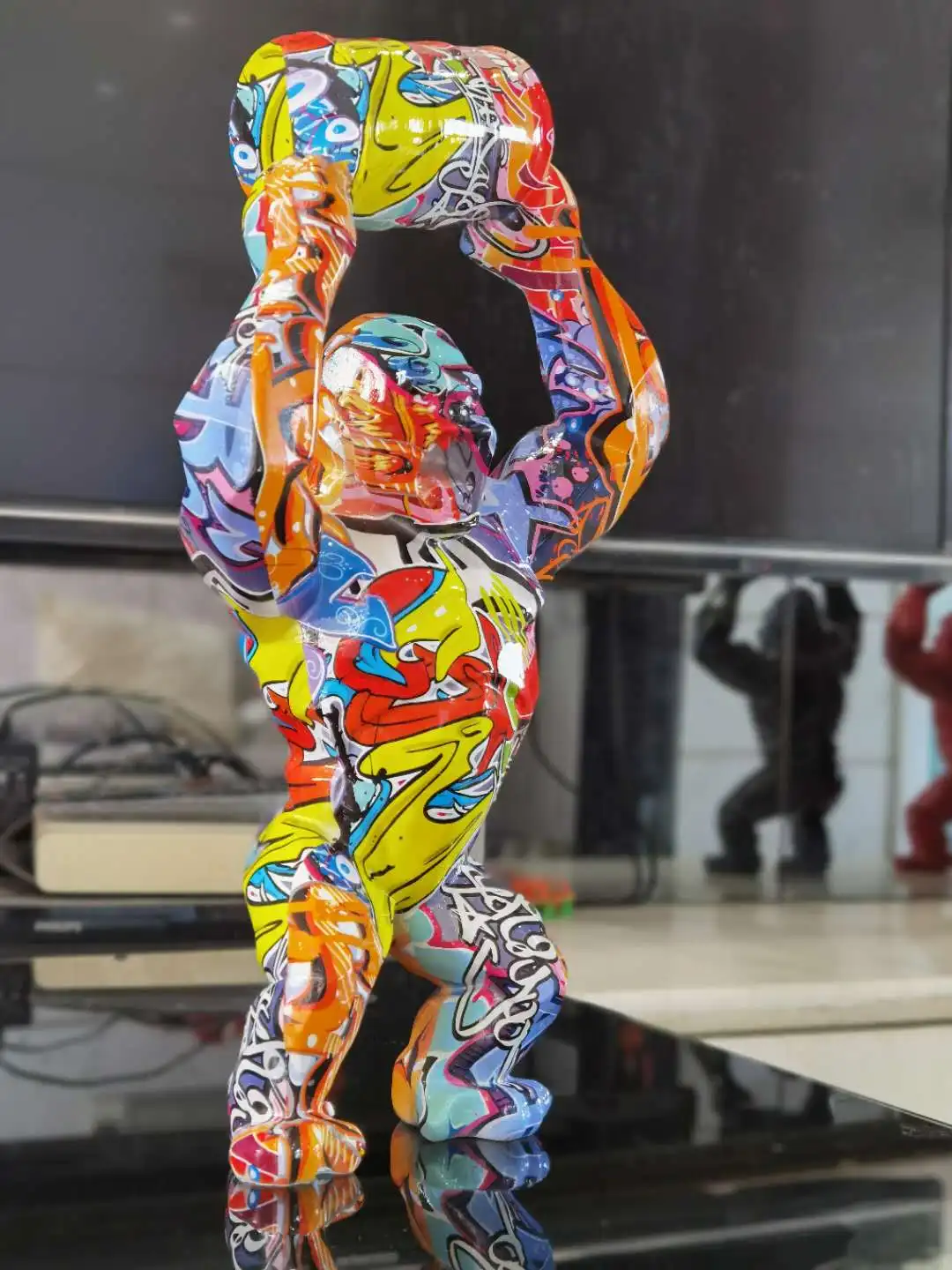 7color 40cm Creative Resin Sculpture angry King Kong Home Decoration Lift Bucket barrel Gorilla Figure Statue Living Room Decor
7color 40cm Creative Resin Sculpture angry King Kong Home Decoration Lift Bucket barrel Gorilla Figure Statue Living Room Decor