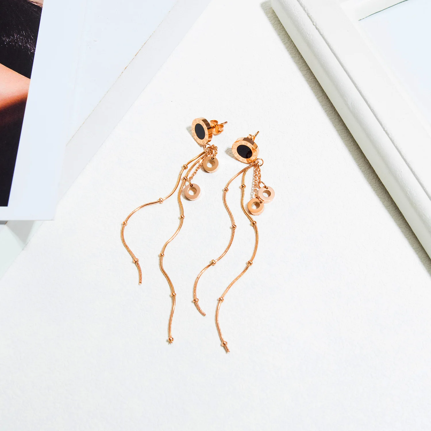 Long Temperament Korean Unusual Earrings For Women 2021 Fashion Stainless Steel Rose Gold Simple Roman Numerals E Girl Ear Stud
Long Temperament Korean Unusual Earrings For Women 2021 Fashion Stainless Steel Rose Gold Simple Roman Numerals E Girl Ear Stud