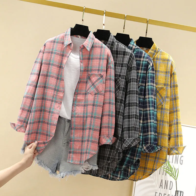 Spring Autumn Women Vent Vintage Plaid Shirt Female Single Breasted Turn down Collar Long Sleeve Pocket Loose Top Checket Shirt
Spring Autumn Women Vent Vintage Plaid Shirt Female Single Breasted Turn down Collar Long Sleeve Pocket Loose Top Checket Shirt