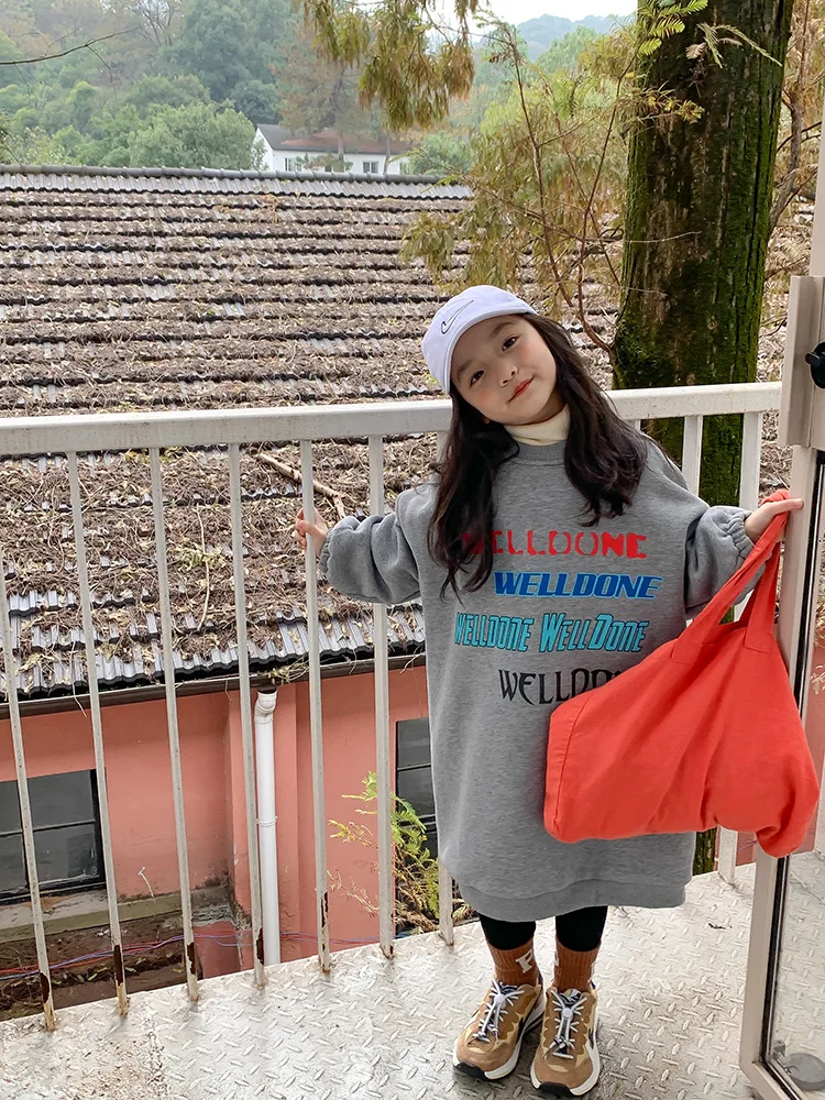 MILA CHOU 2021 Winter Baby Girls Thicken O-neck Long Sweater Dress Children Fleece Casual Loose Letter Grey Dress Kids Clothes
MILA CHOU 2021 Winter Baby Girls Thicken O-neck Long Sweater Dress Children Fleece Casual Loose Letter Grey Dress Kids Clothes