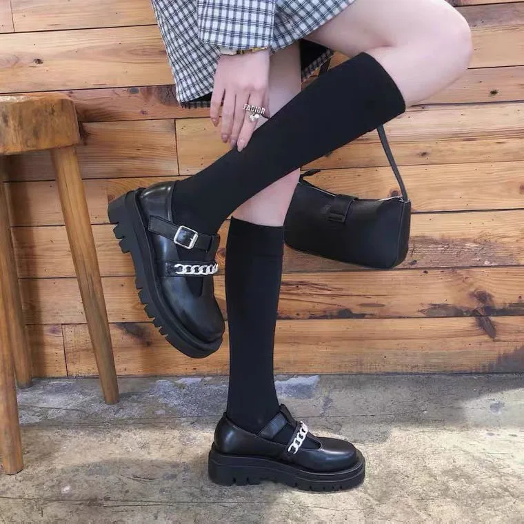 Kawaii Lolita Shoes Women Japanese Style Mary Jane Shoes Women Vintage Girls Metal chain Platform Shoes College Student Big Size
Kawaii Lolita Shoes Women Japanese Style Mary Jane Shoes Women Vintage Girls Metal chain Platform Shoes College Student Big Size