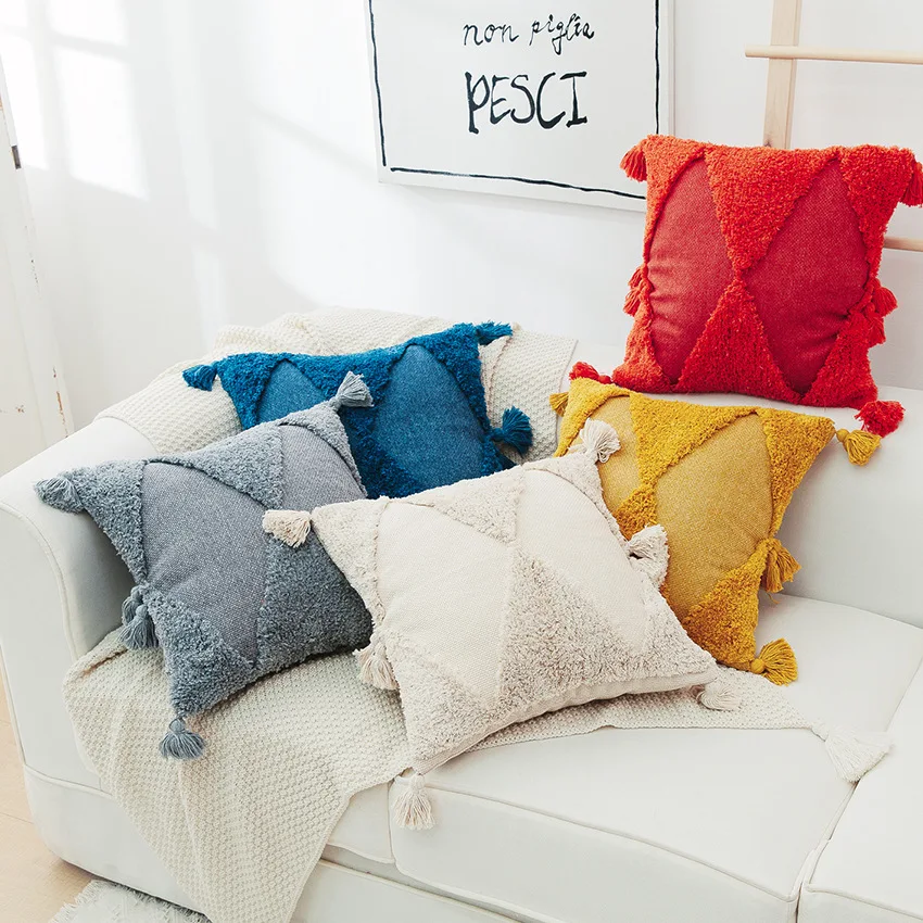 Bohemian Embroidered Tufted Cushion Cover 45x45cm Pillowcase Moroccan Style Geometric Handmade Tassel Pillow Cover Decorative
Bohemian Embroidered Tufted Cushion Cover 45x45cm Pillowcase Moroccan Style Geometric Handmade Tassel Pillow Cover Decorative