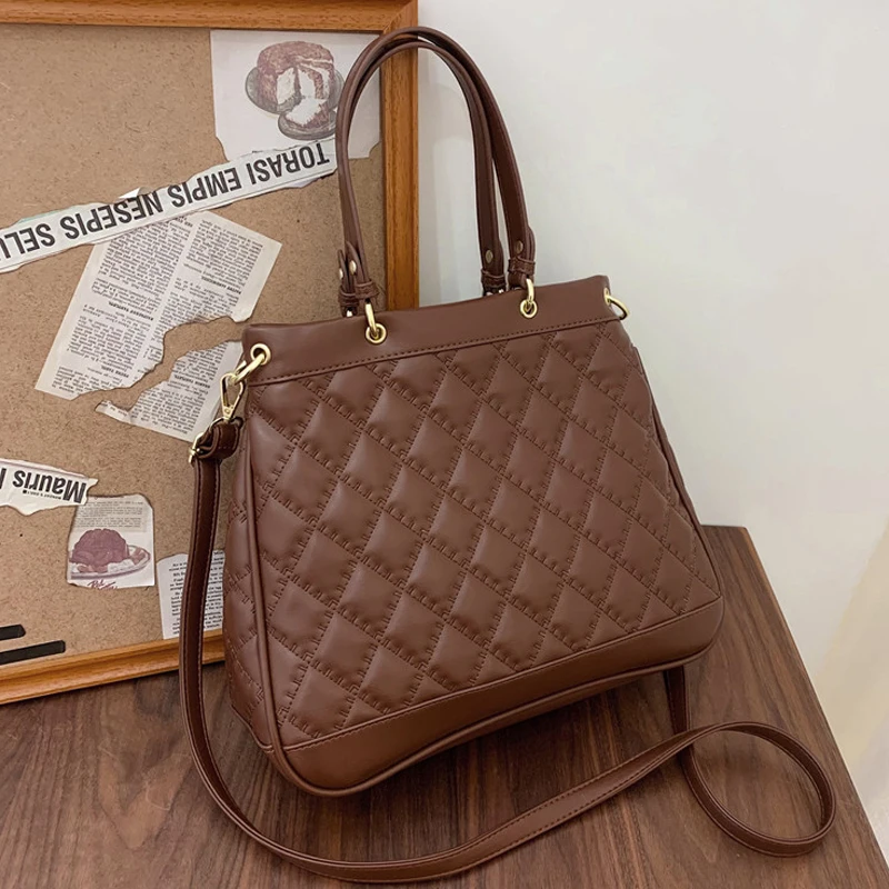 Women's Large Casual Tote Bag Simple Ladies Designer Plaid Shoulder Bag Fashion Solid Color Ladies High Quality PU Shopping Bags
Women's Large Casual Tote Bag Simple Ladies Designer Plaid Shoulder Bag Fashion Solid Color Ladies High Quality PU Shopping Bags