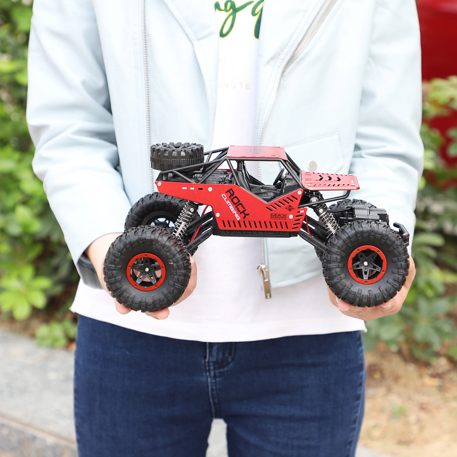 Мини гоночный автомобиль на радиоуправлении 25 км/ч высокая скорость 1:18 4WD 2,4 ГГц высокоскоростной двигатель внедорожник игрушки идеальный п...
Мини гоночный автомобиль на радиоуправлении 25 км/ч высокая скорость 1:18 4WD 2,4 ГГц высокоскоростной двигатель внедорожник игрушки идеальный п...